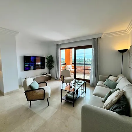 Piso De Lujo Totalmente Equipado A Estrenar Para 6 Estepona Exterior photo
