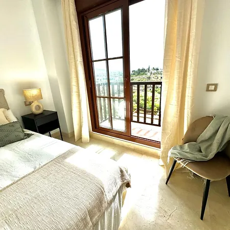 Piso De Lujo Totalmente Equipado A Estrenar Para 6 Estepona Exterior photo